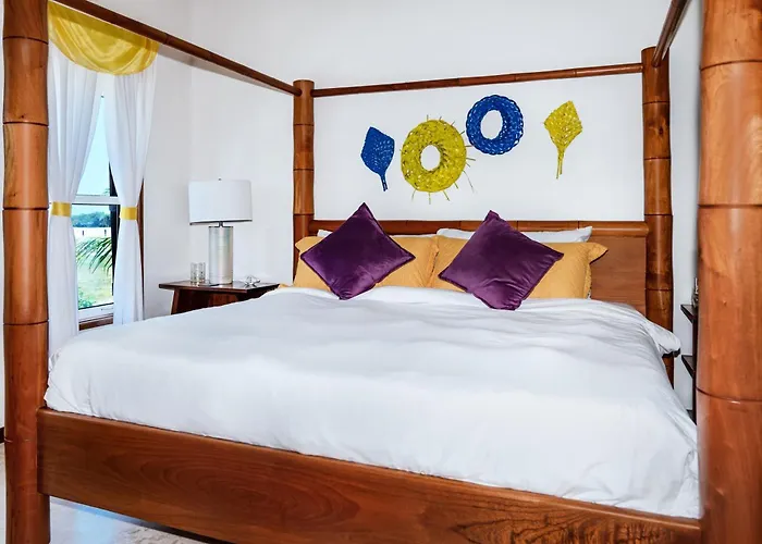 Holiday home Residences At Barrier Reef Unit 2b Oceanview 2 Bedroom By Floreo